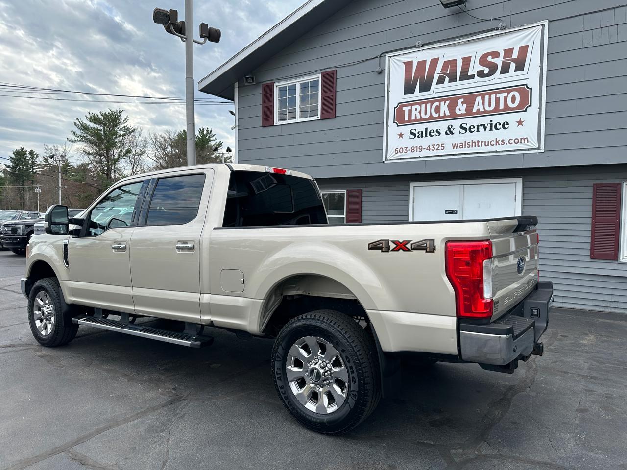 Ford F-250 SD Lariat Crew Cab Short Bed 4WD 2017