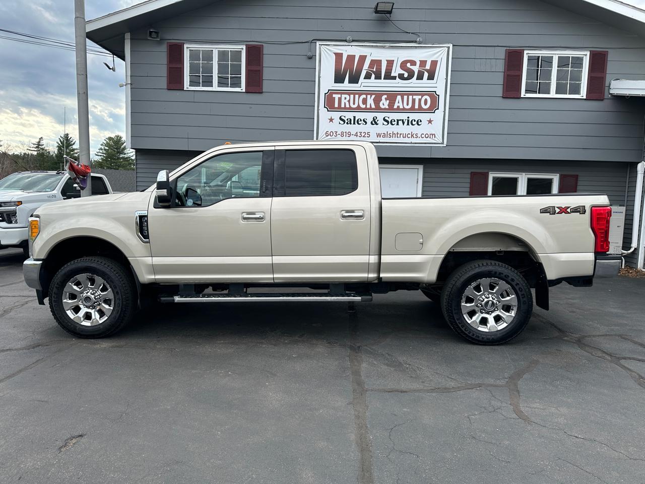 Ford F-250 SD Lariat Crew Cab Short Bed 4WD 2017