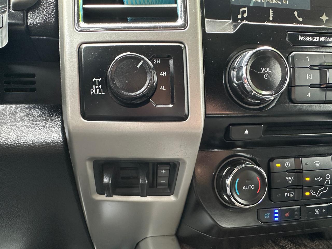 Ford F-250 SD Lariat Crew Cab Short Bed 4WD 2017