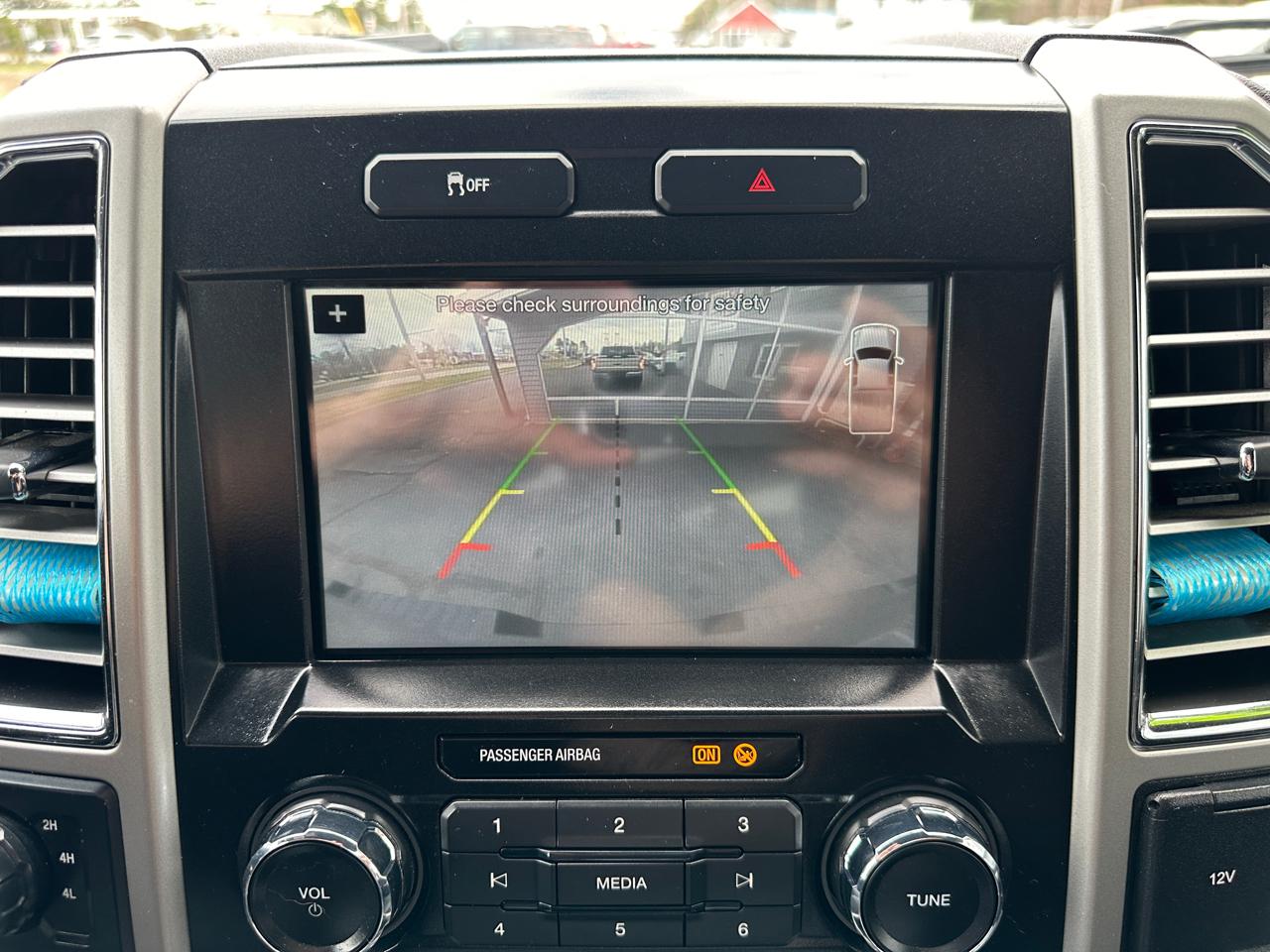 Ford F-250 SD Lariat Crew Cab Short Bed 4WD 2017