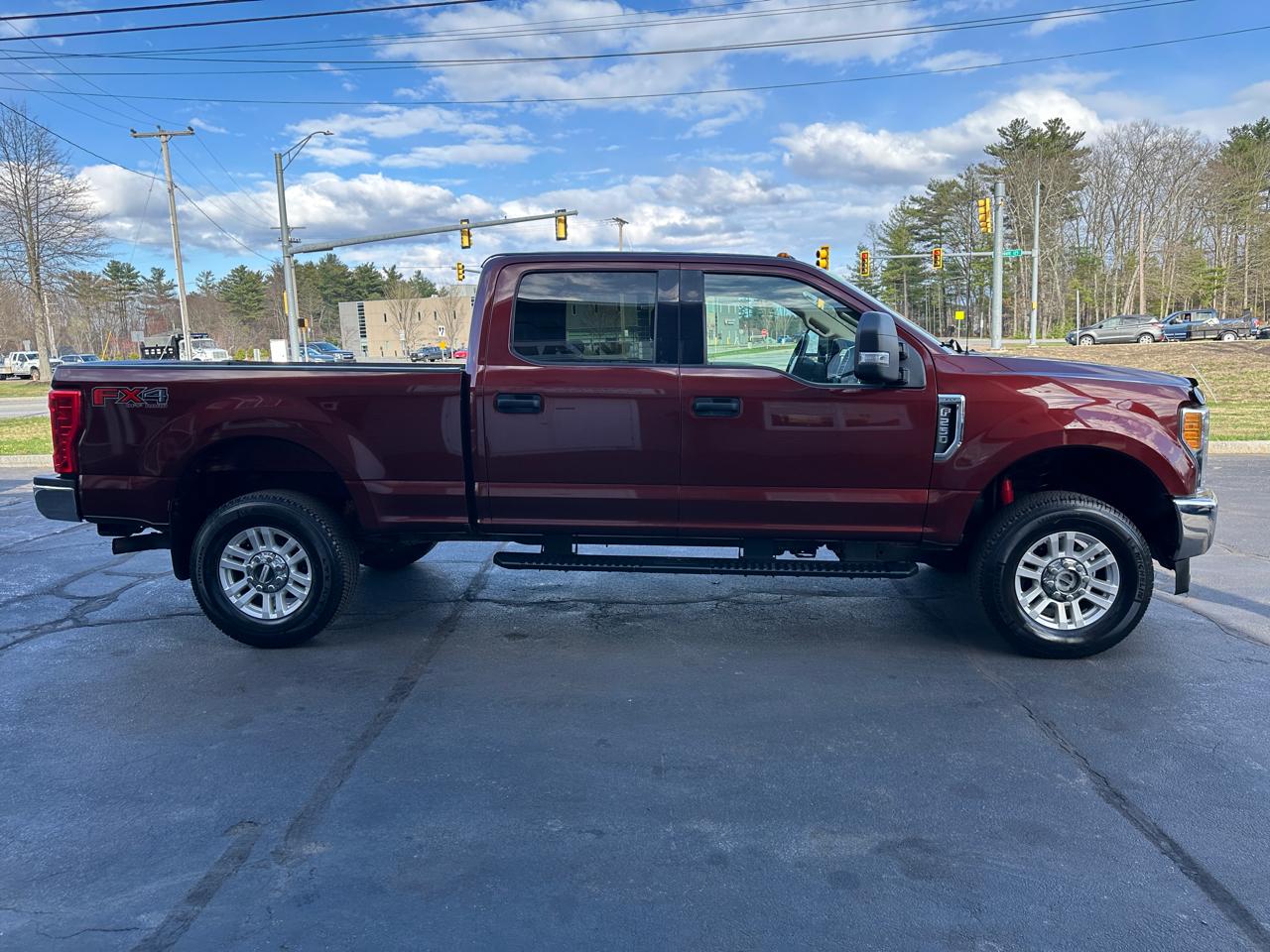 Ford F-250 SD XLT Crew Cab 4WD 2017