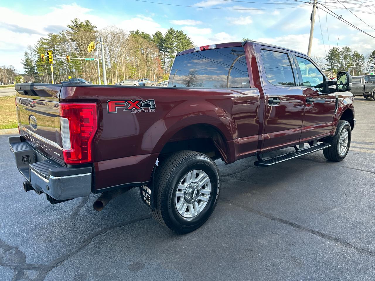 Ford F-250 SD XLT Crew Cab 4WD 2017