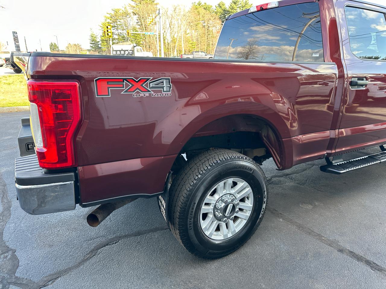 Ford F-250 SD XLT Crew Cab 4WD 2017