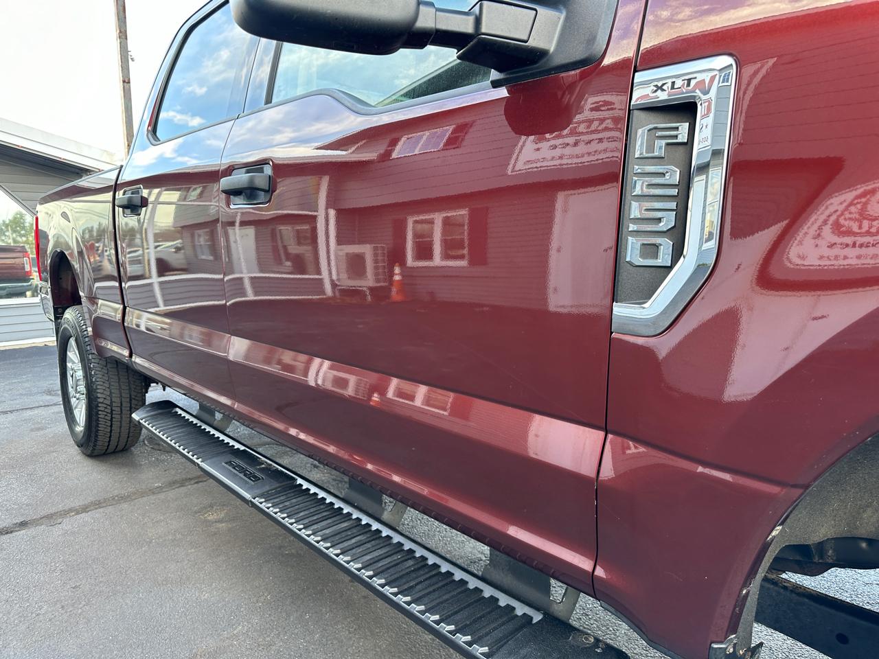 Ford F-250 SD XLT Crew Cab 4WD 2017