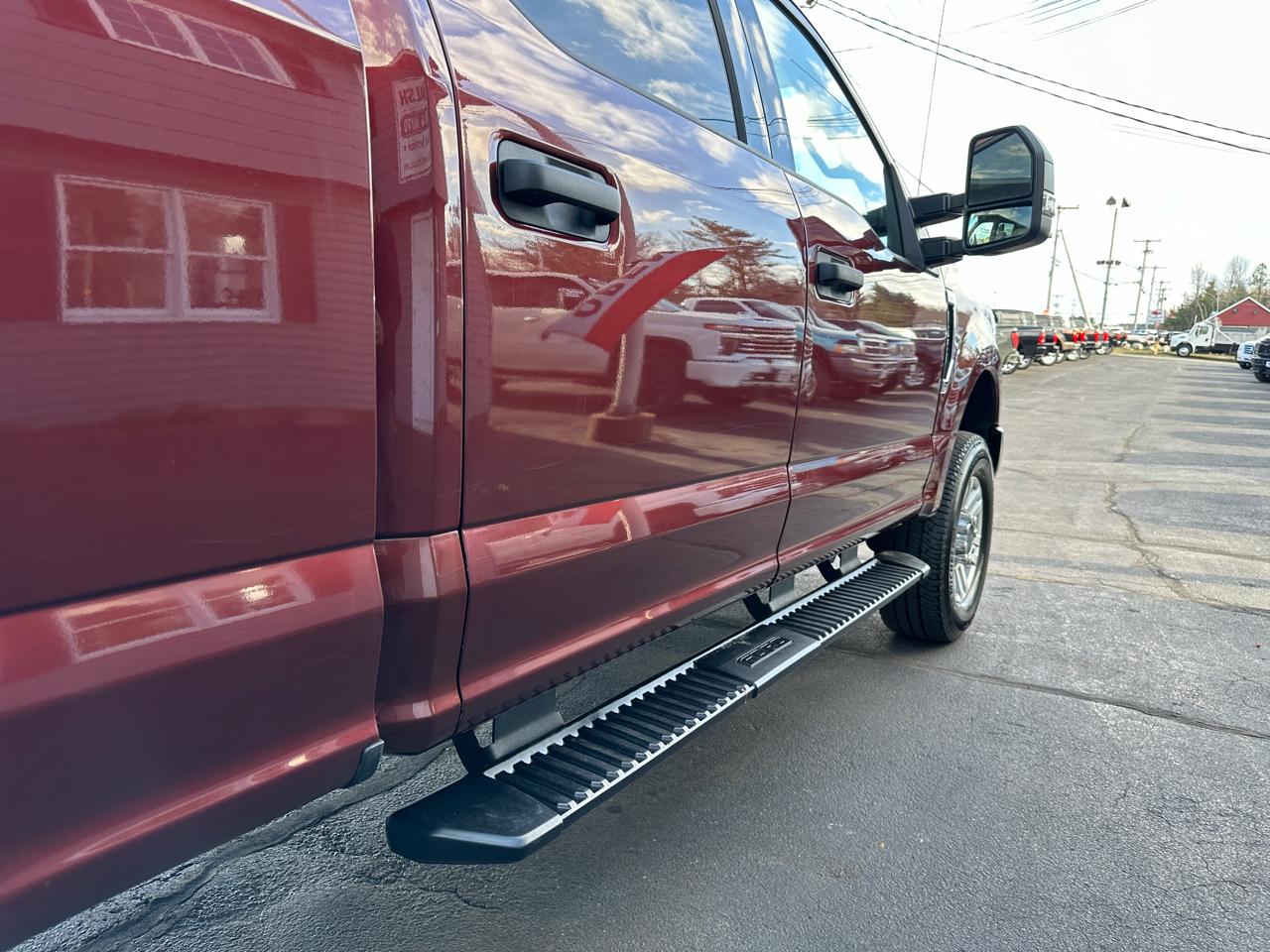 Ford F-250 SD XLT Crew Cab 4WD 2017