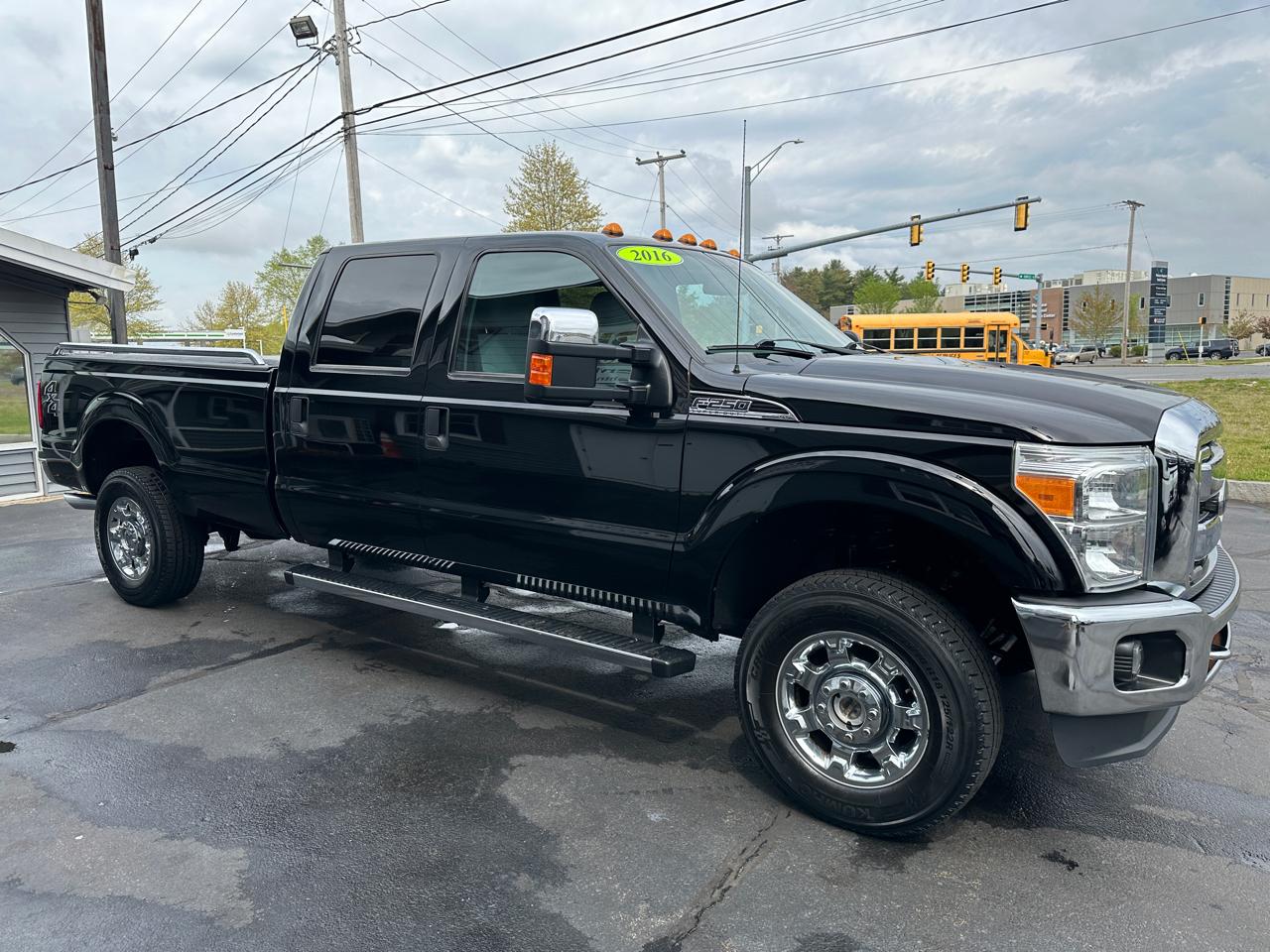 Ford F-250 SD XLT Crew Cab Long Bed 4WD 2016