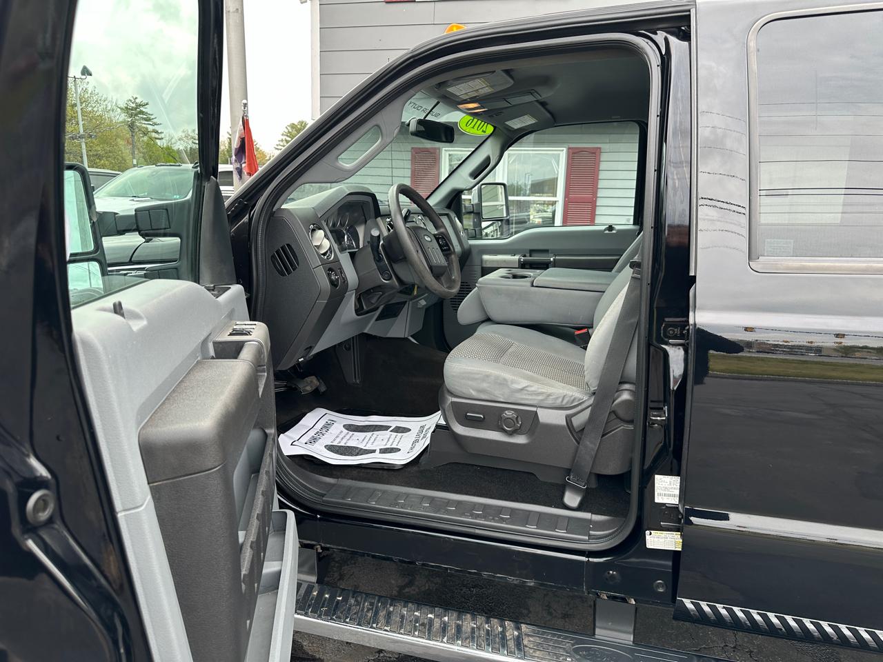 Ford F-250 SD XLT Crew Cab Long Bed 4WD 2016