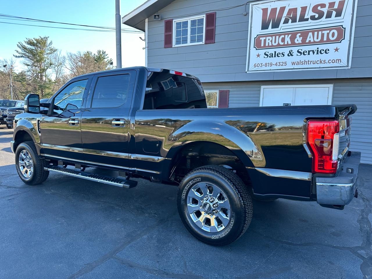 Ford F-250 SD Lariat Crew Cab Short Bed 4WD 2017
