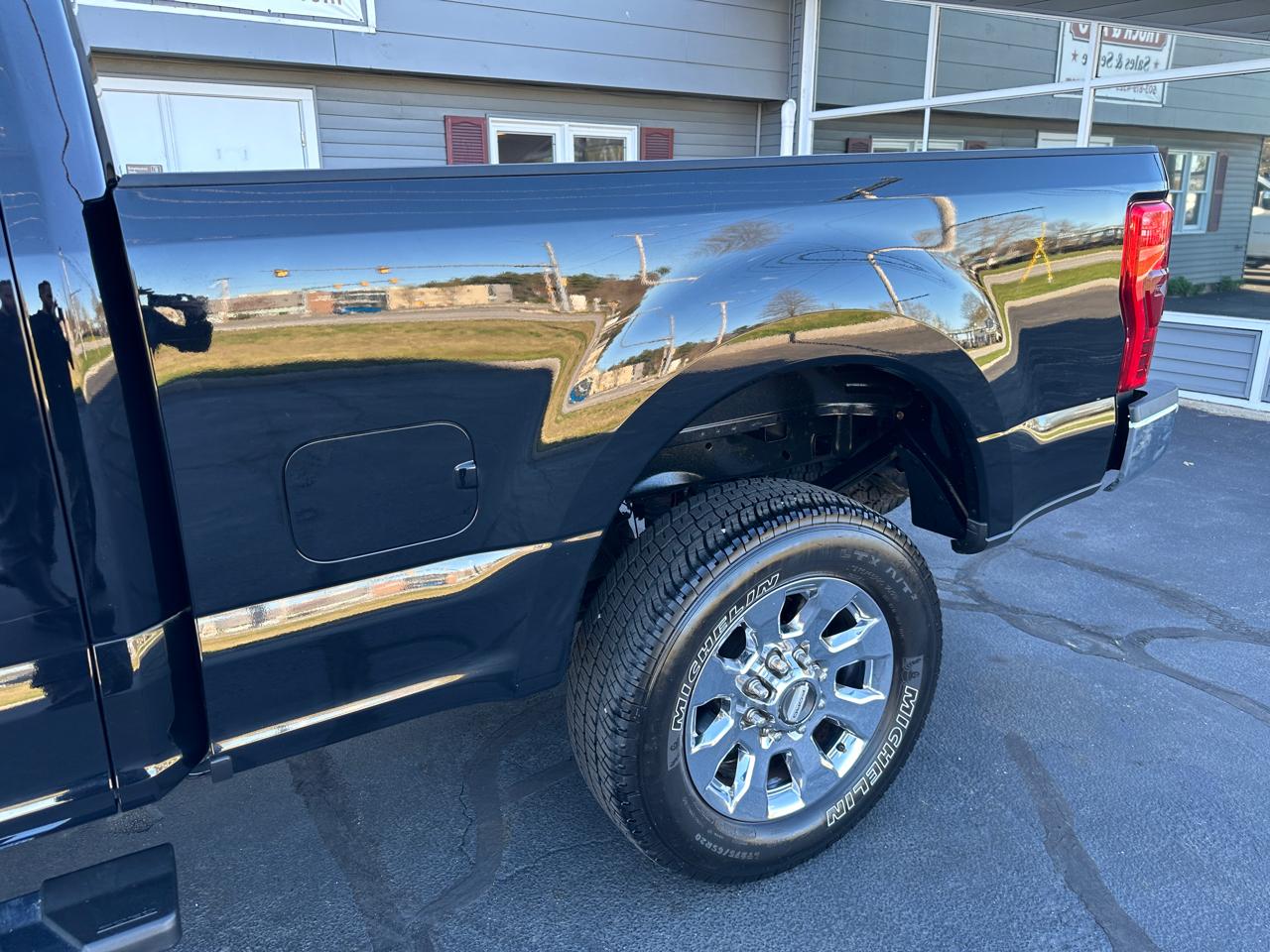 Ford F-250 SD Lariat Crew Cab Short Bed 4WD 2017