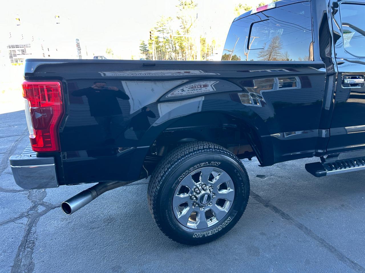 Ford F-250 SD Lariat Crew Cab Short Bed 4WD 2017