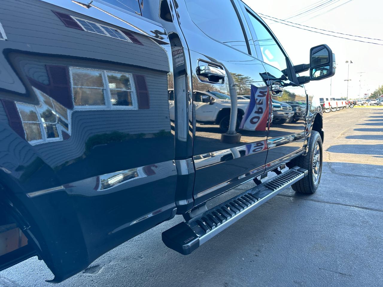 Ford F-250 SD Lariat Crew Cab Short Bed 4WD 2017
