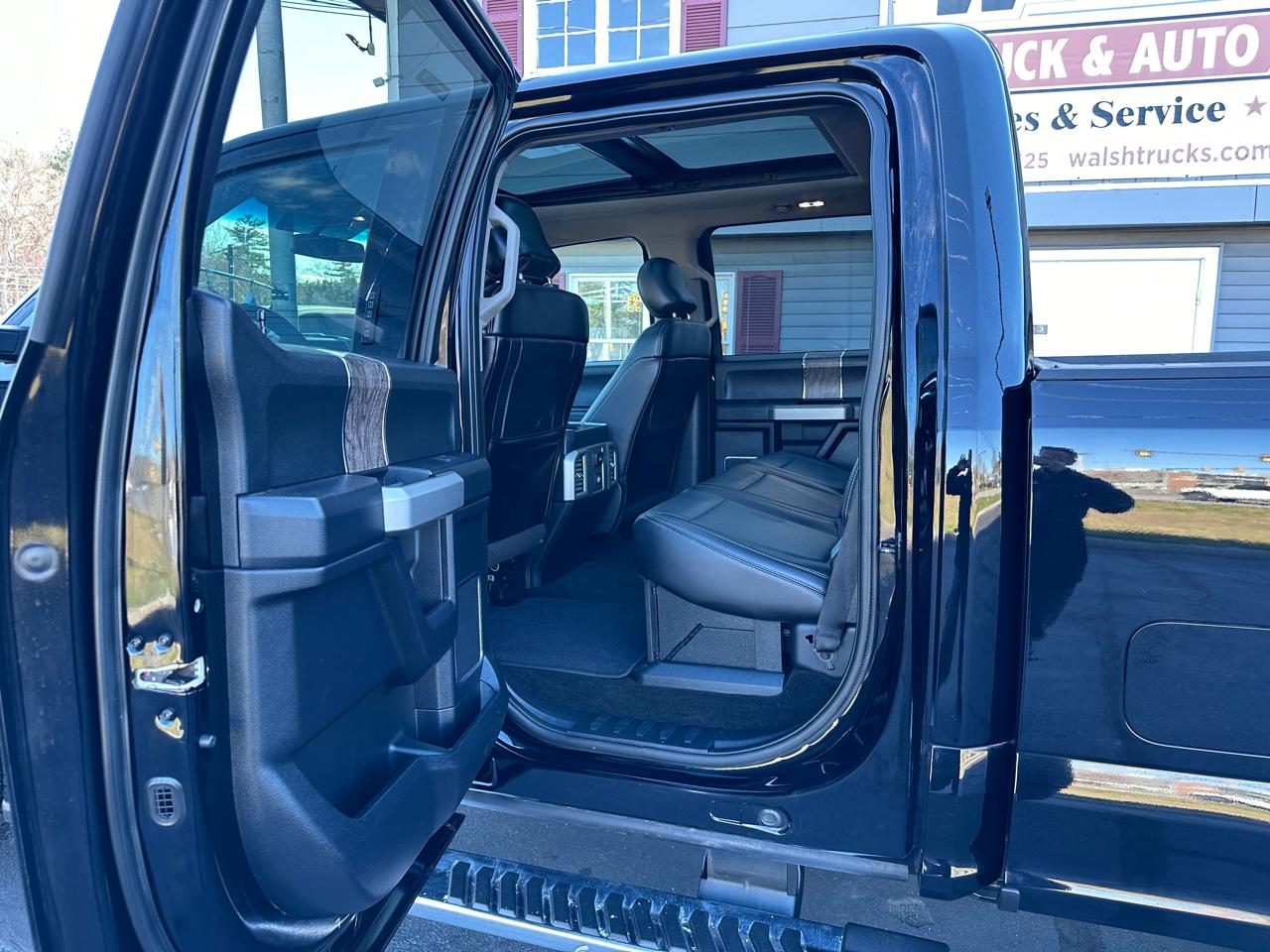 Ford F-250 SD Lariat Crew Cab Short Bed 4WD 2017