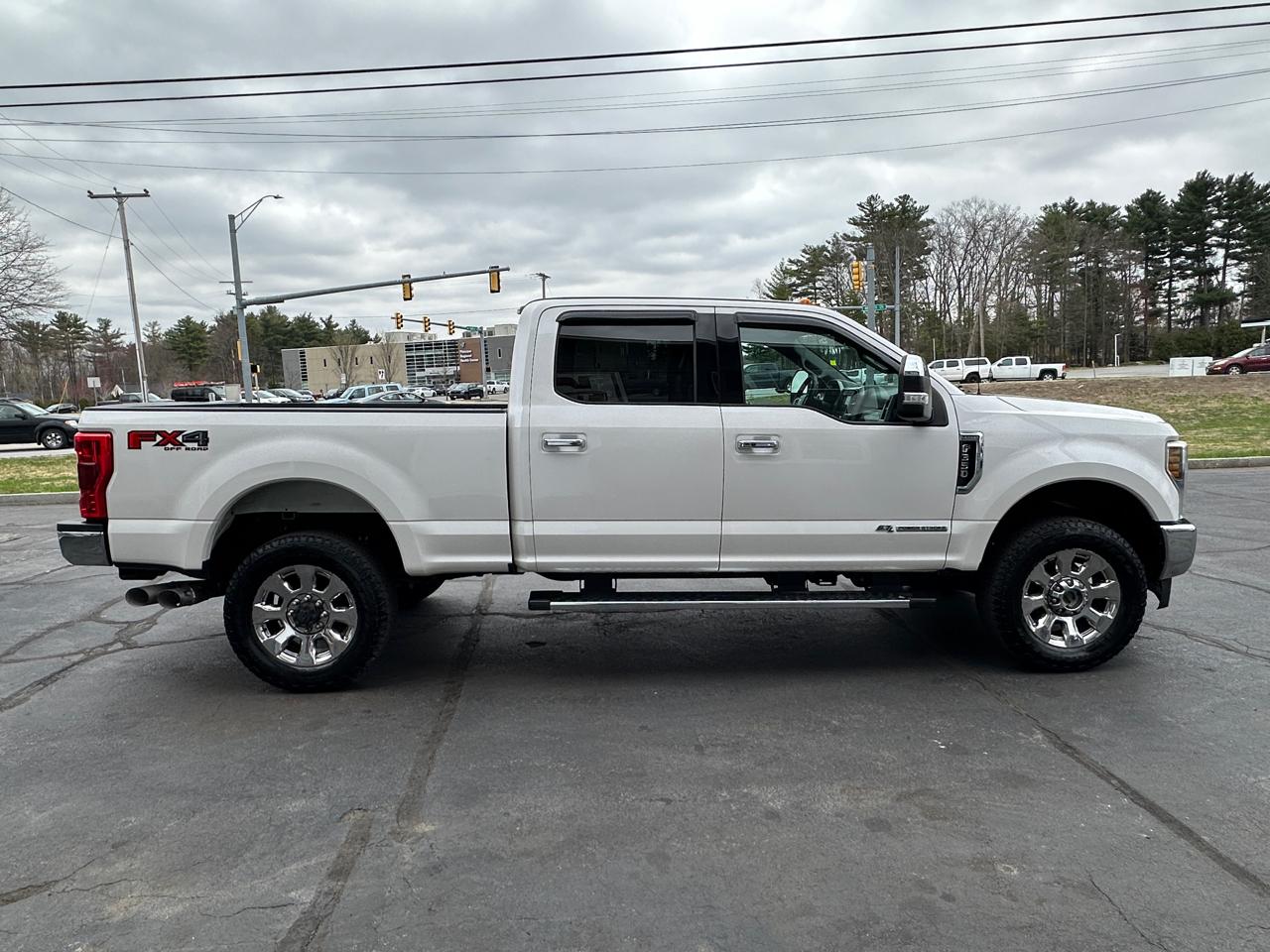 Ford F-350 SD Lariat Crew Cab Short Bed 4WD 2018
