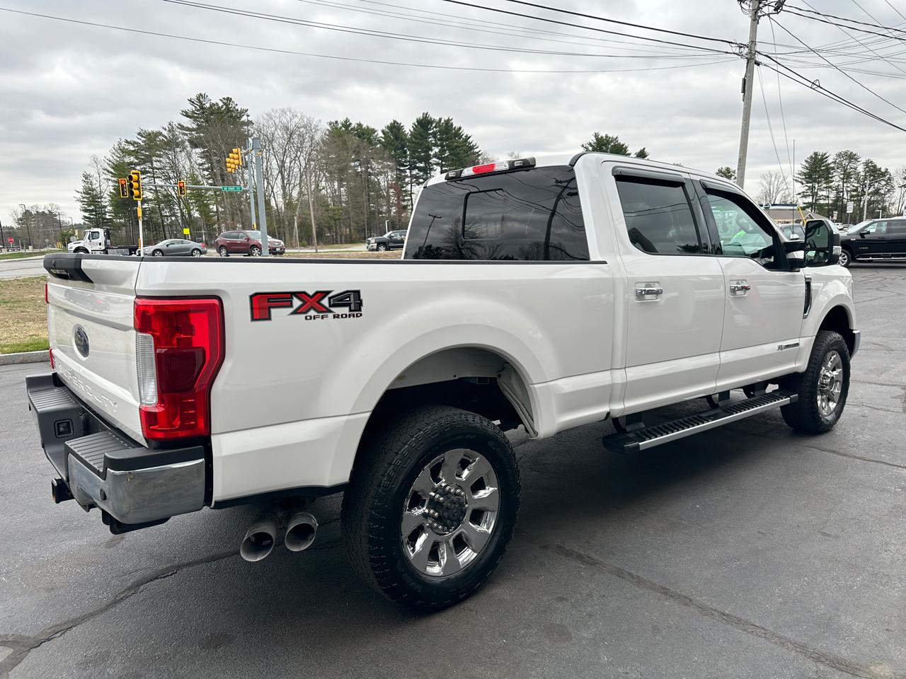 Ford F-350 SD Lariat Crew Cab Short Bed 4WD 2018