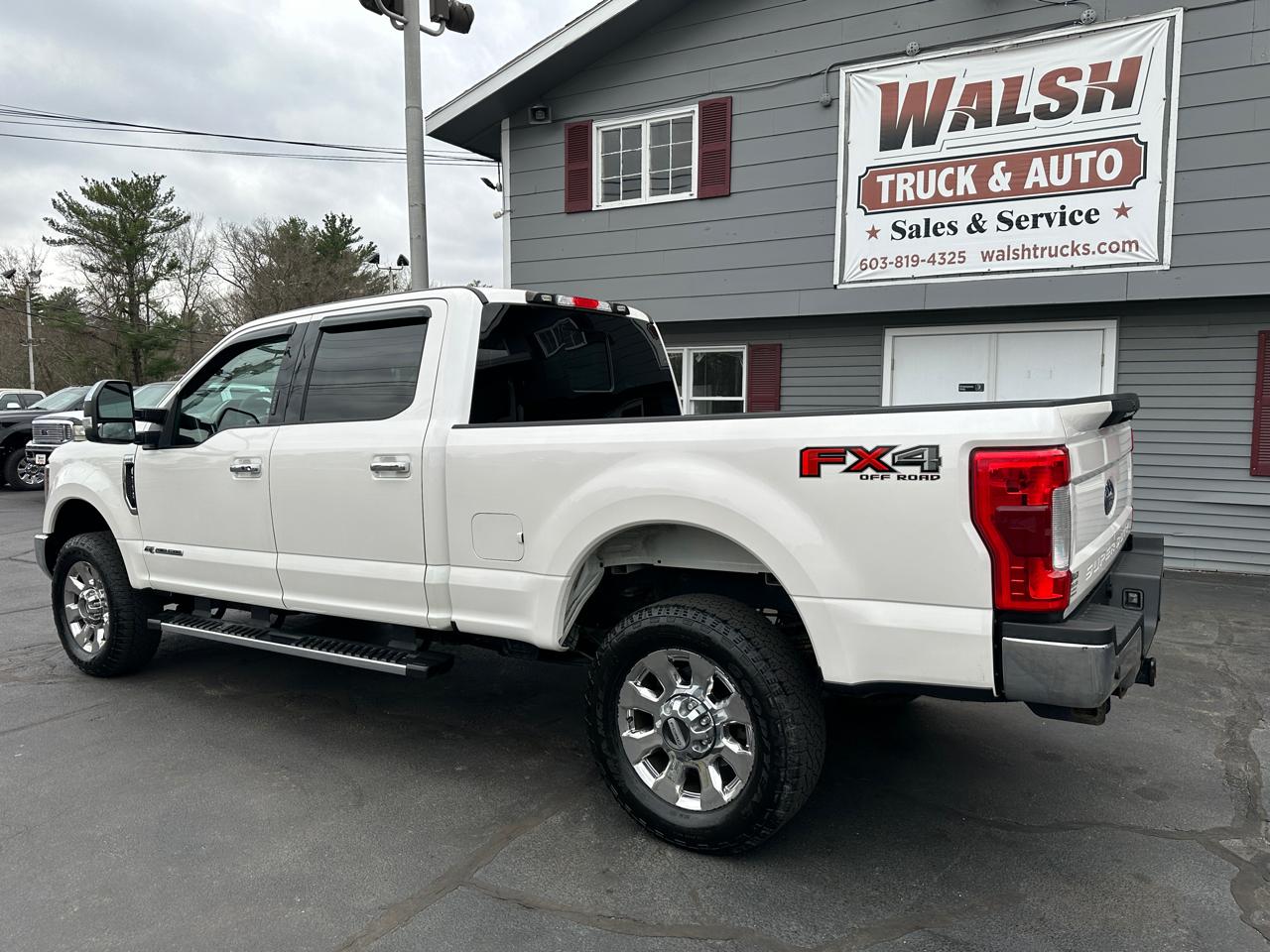 Ford F-350 SD Lariat Crew Cab Short Bed 4WD 2018