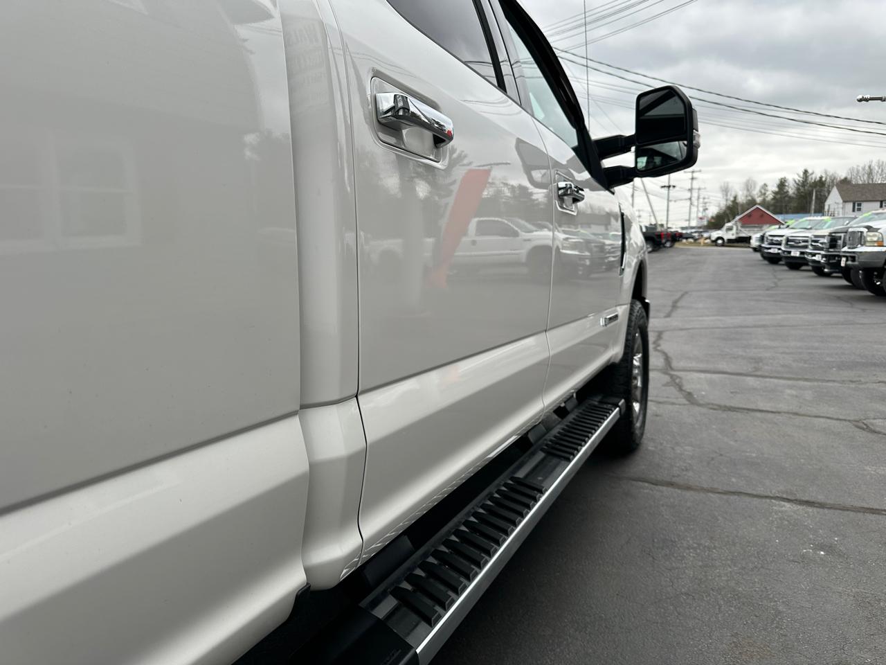 Ford F-350 SD Lariat Crew Cab Short Bed 4WD 2018