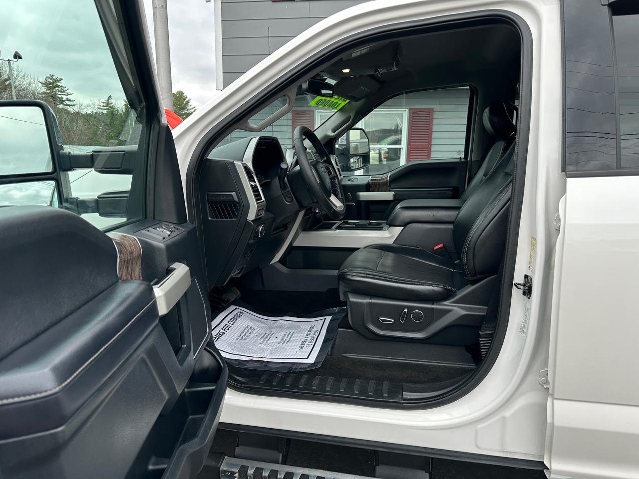 Ford F-350 SD Lariat Crew Cab Short Bed 4WD 2018