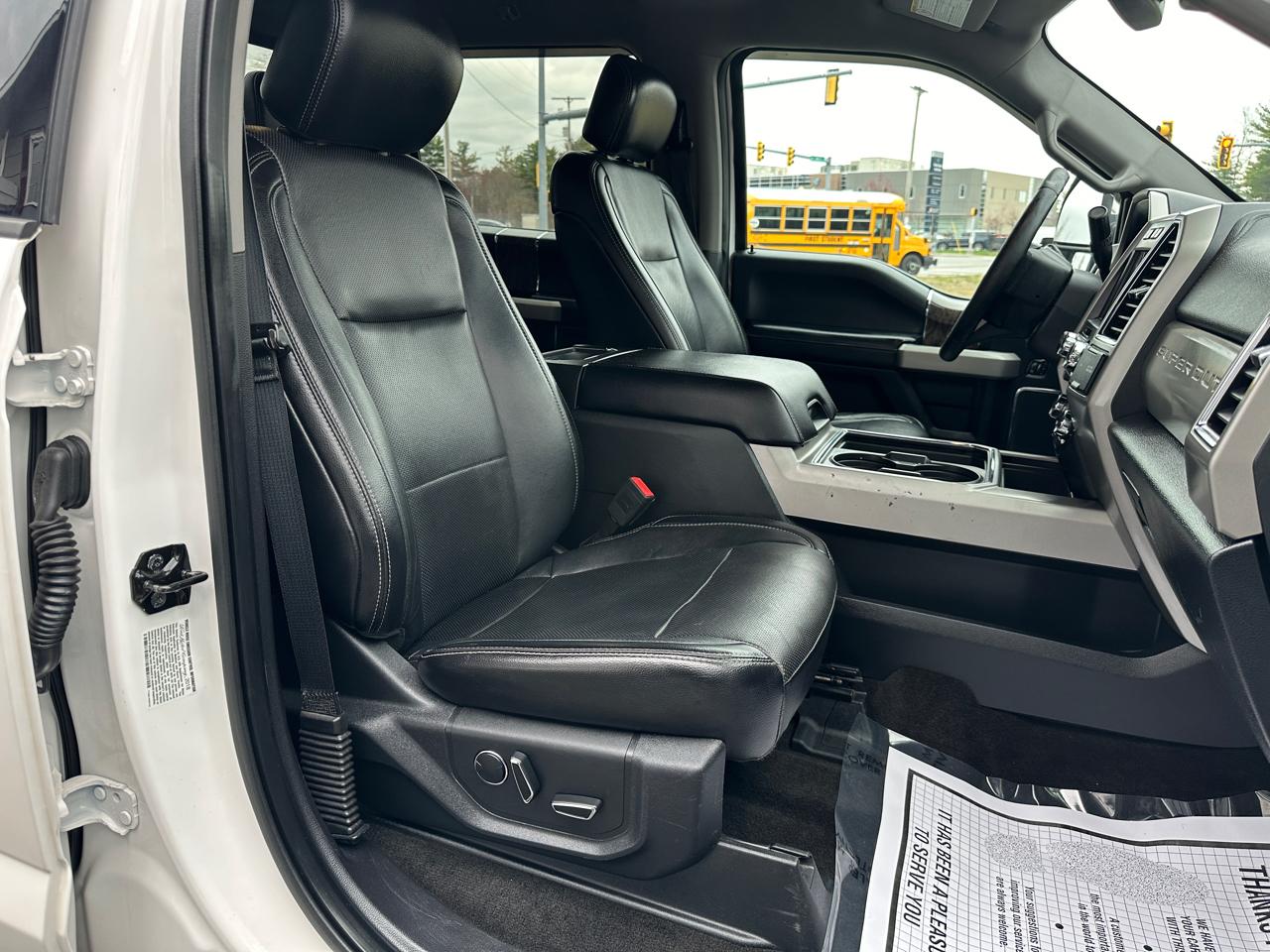 Ford F-350 SD Lariat Crew Cab Short Bed 4WD 2018