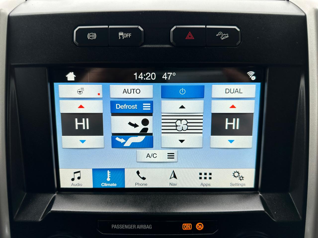 Ford F-350 SD Lariat Crew Cab Short Bed 4WD 2018