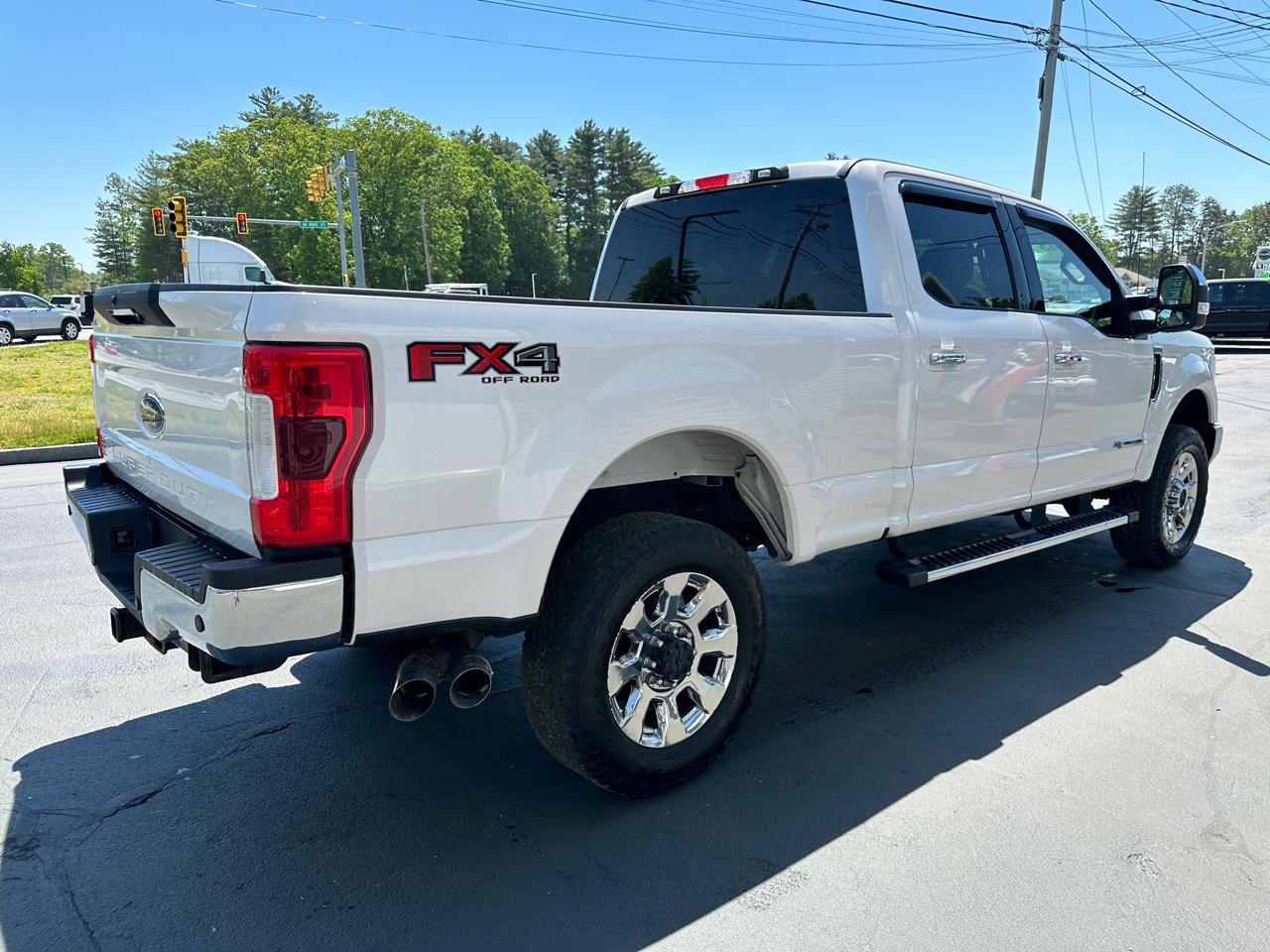 Ford F-350 SD Lariat Crew Cab Short Bed 4WD 2018
