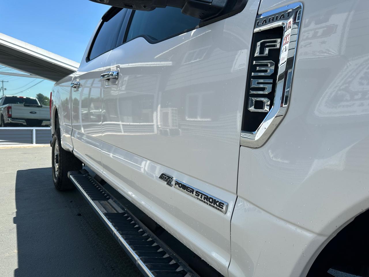 Ford F-350 SD Lariat Crew Cab Short Bed 4WD 2018