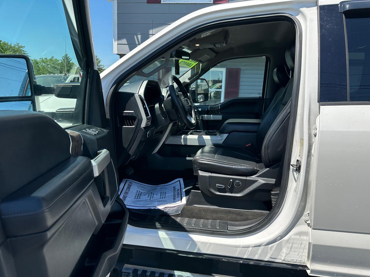 Ford F-350 SD Lariat Crew Cab Short Bed 4WD 2018