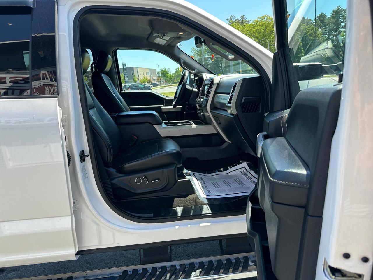 Ford F-350 SD Lariat Crew Cab Short Bed 4WD 2018