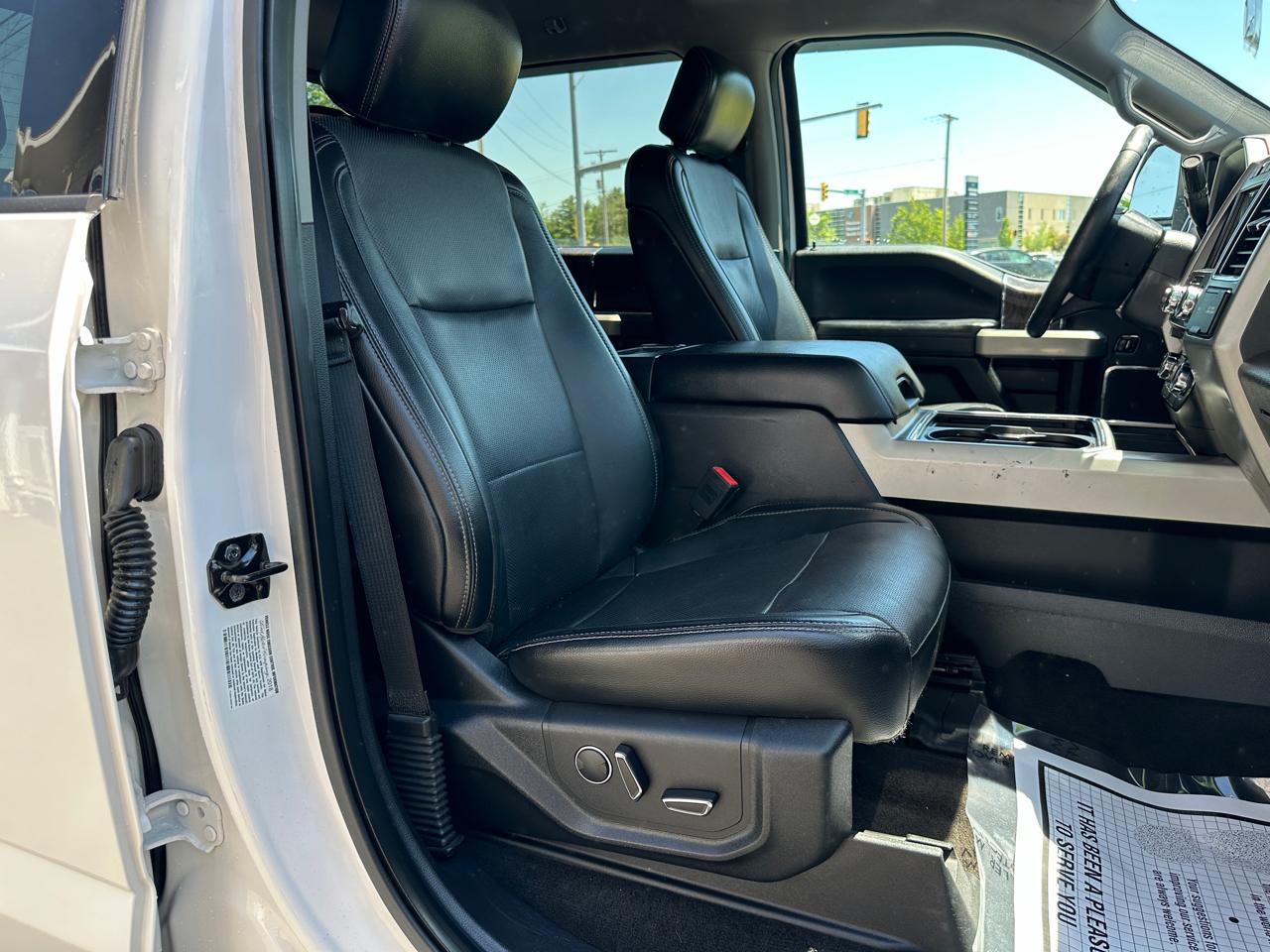 Ford F-350 SD Lariat Crew Cab Short Bed 4WD 2018