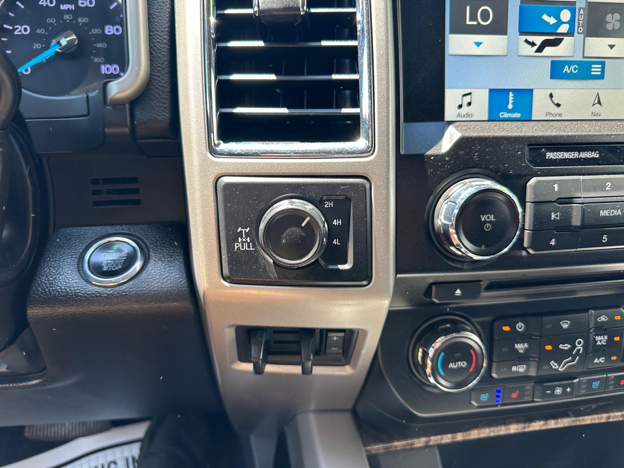 Ford F-350 SD Lariat Crew Cab Short Bed 4WD 2018