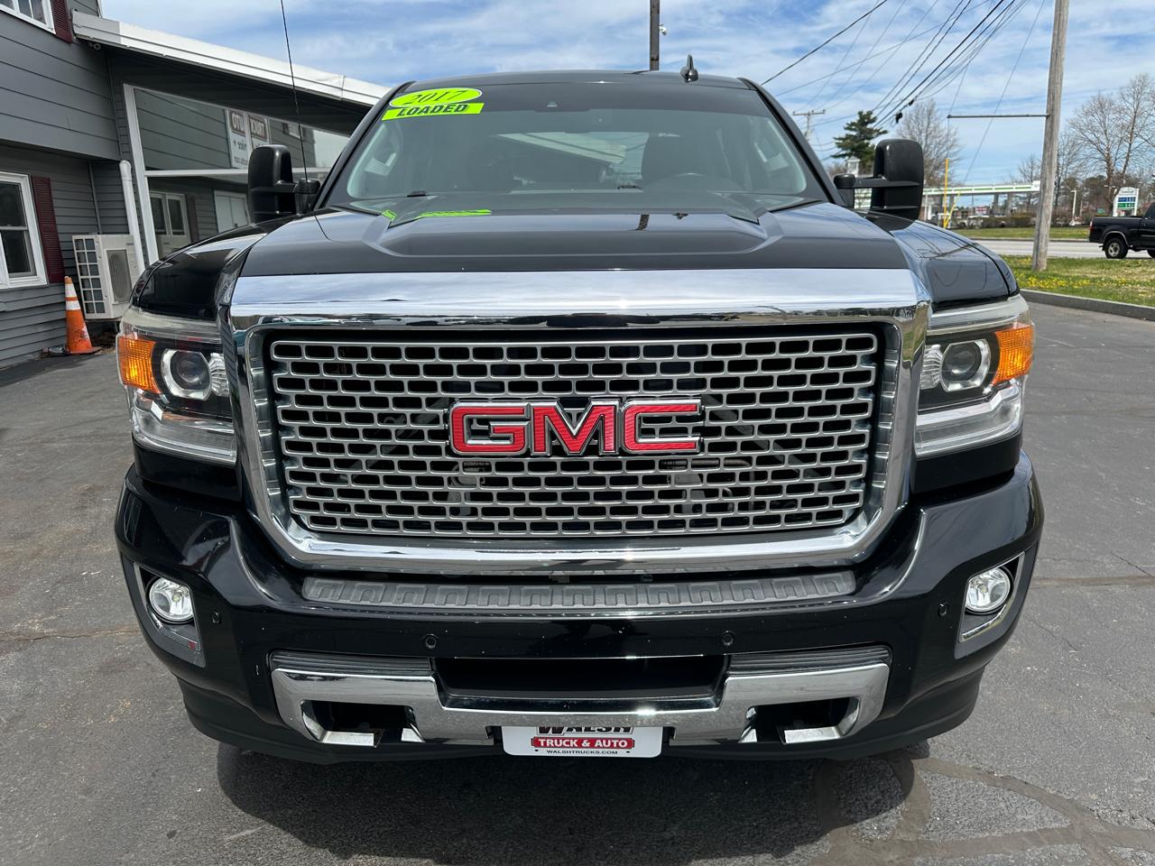 GMC Sierra 2500HD Denali Crew Cab 4WD 2017
