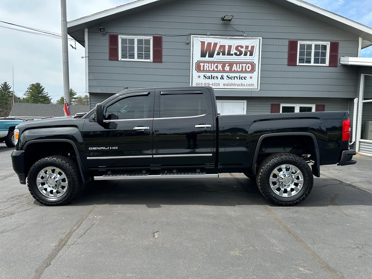 GMC Sierra 2500HD Denali Crew Cab 4WD 2017