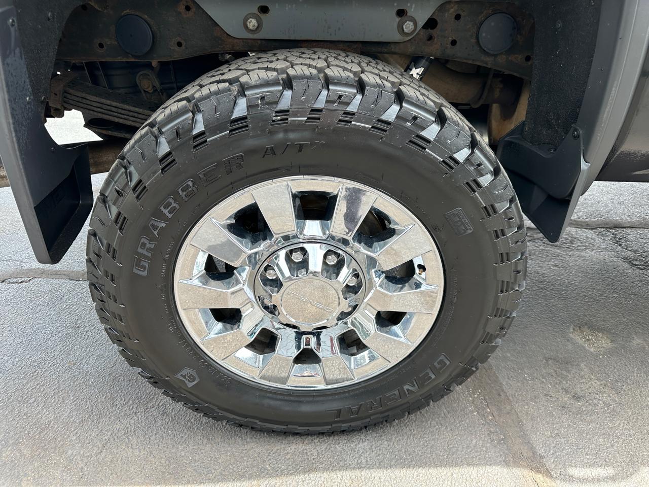 GMC Sierra 2500HD Denali Crew Cab 4WD 2017