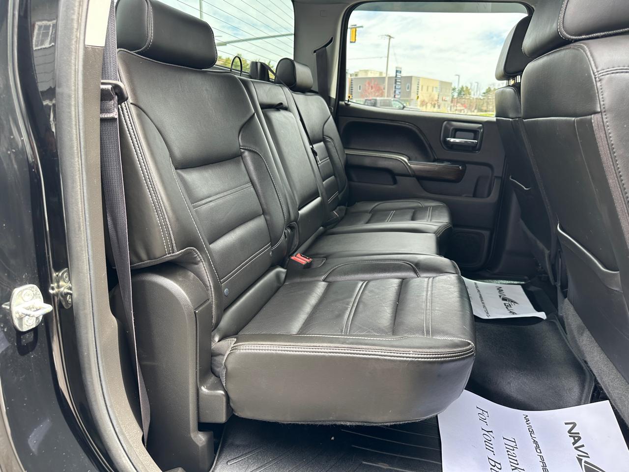 GMC Sierra 2500HD Denali Crew Cab 4WD 2017
