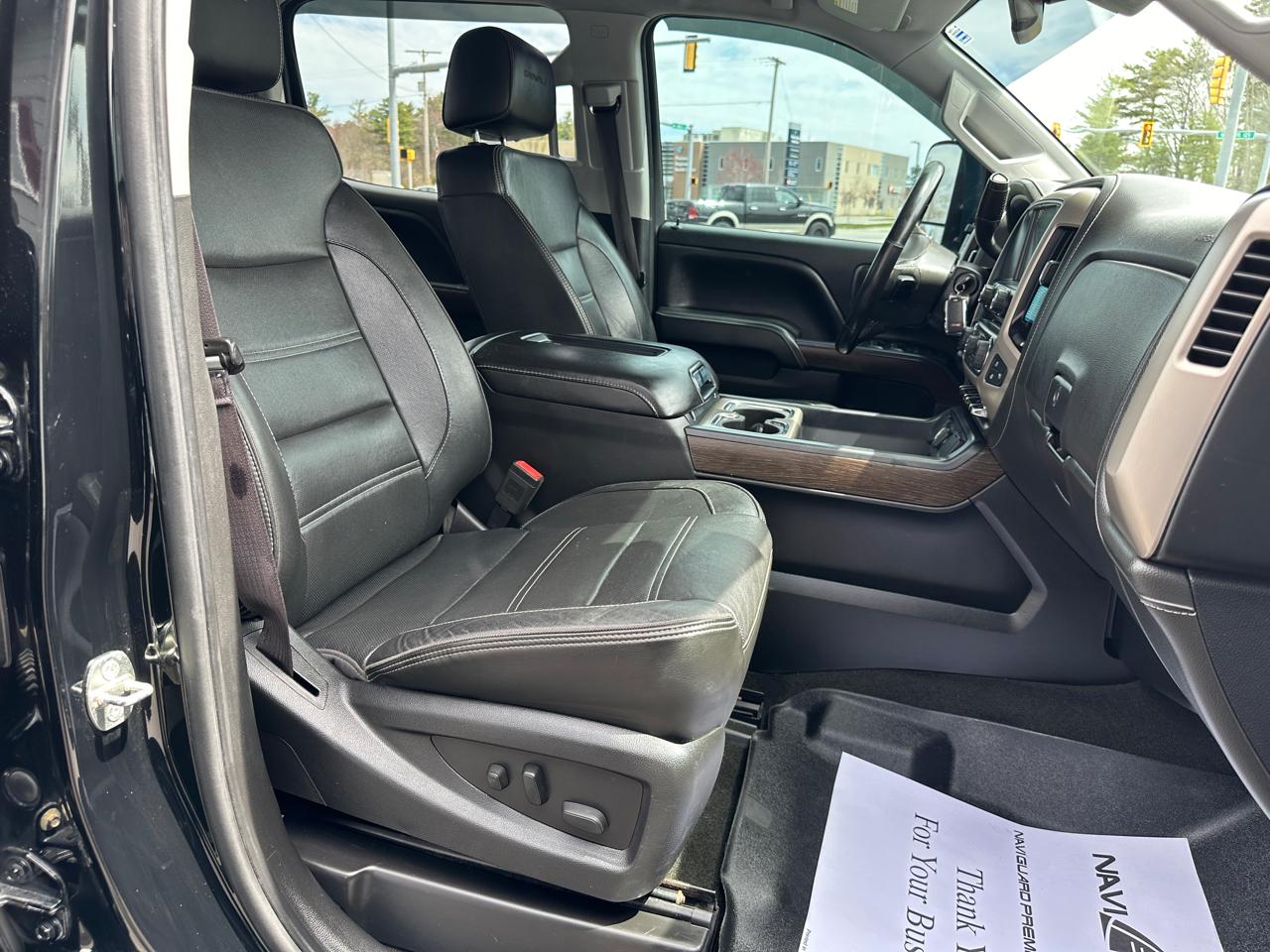 GMC Sierra 2500HD Denali Crew Cab 4WD 2017