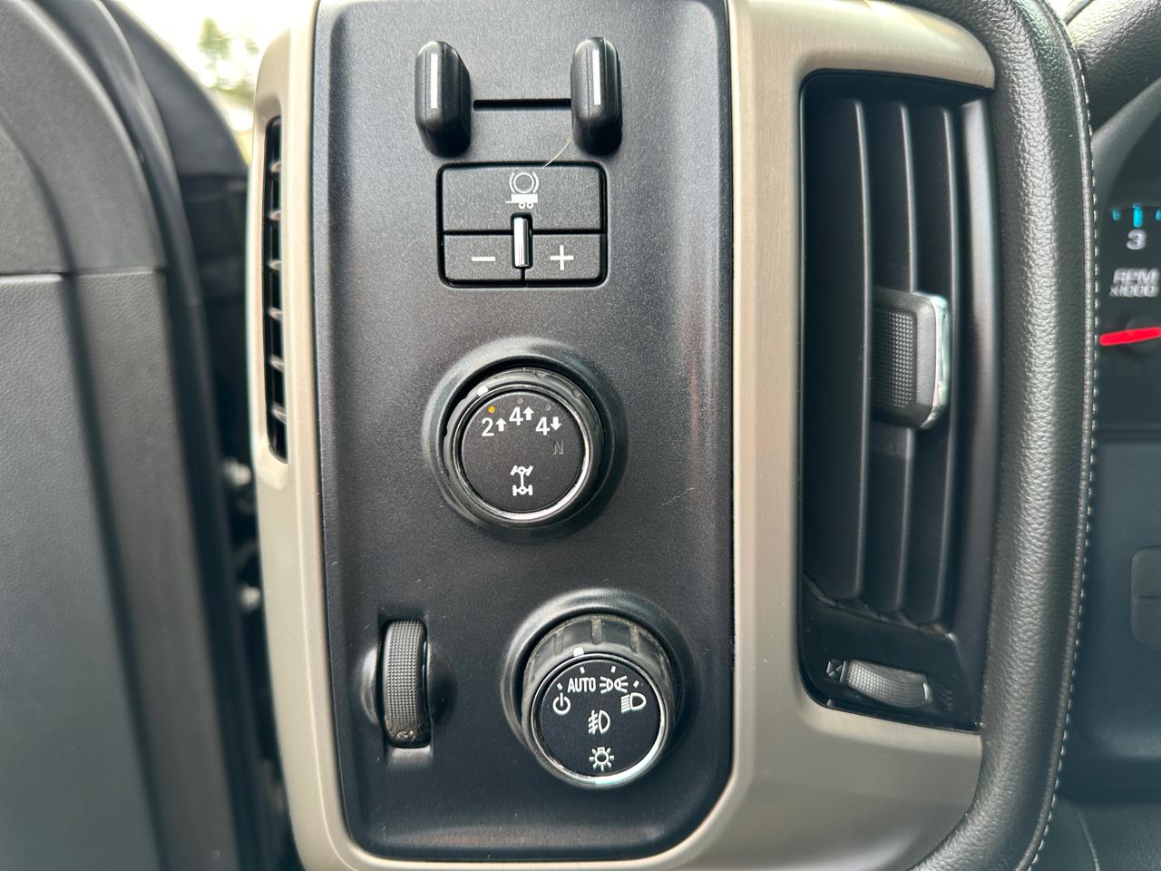 GMC Sierra 2500HD Denali Crew Cab 4WD 2017