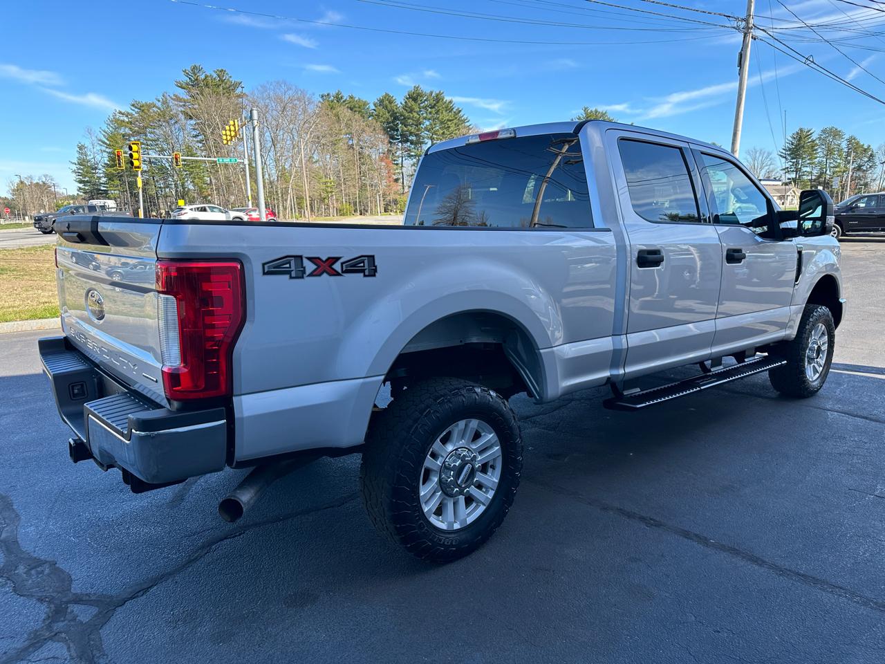 Ford F-250 SD XLT Crew Cab 4WD 2018