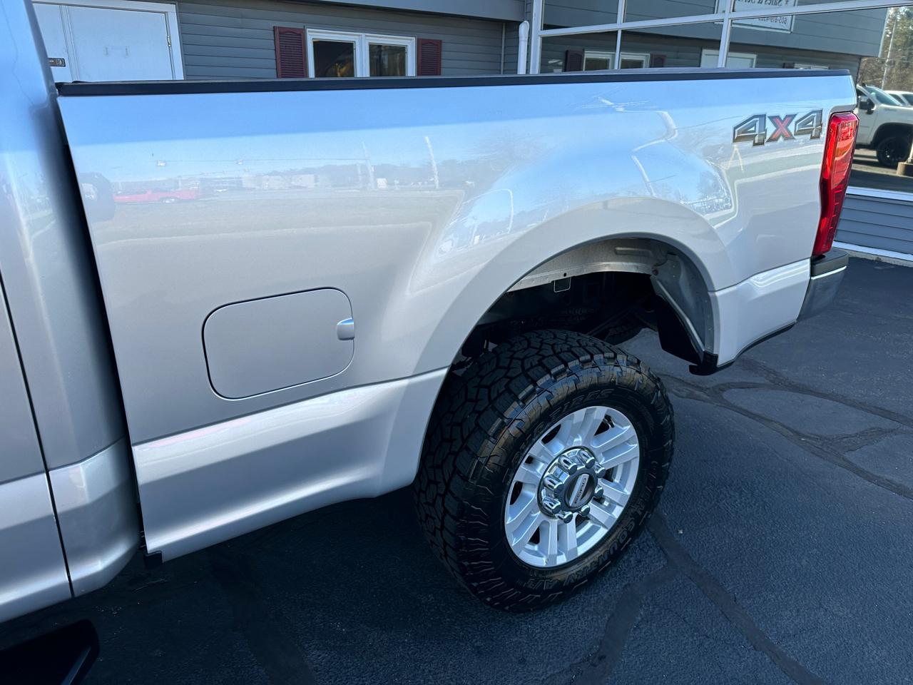 Ford F-250 SD XLT Crew Cab 4WD 2018