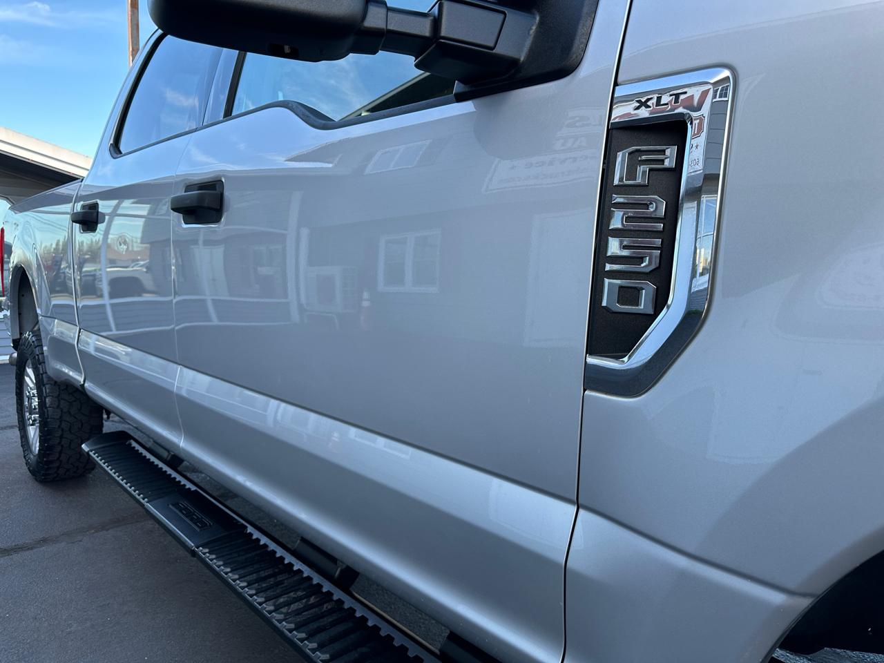 Ford F-250 SD XLT Crew Cab 4WD 2018