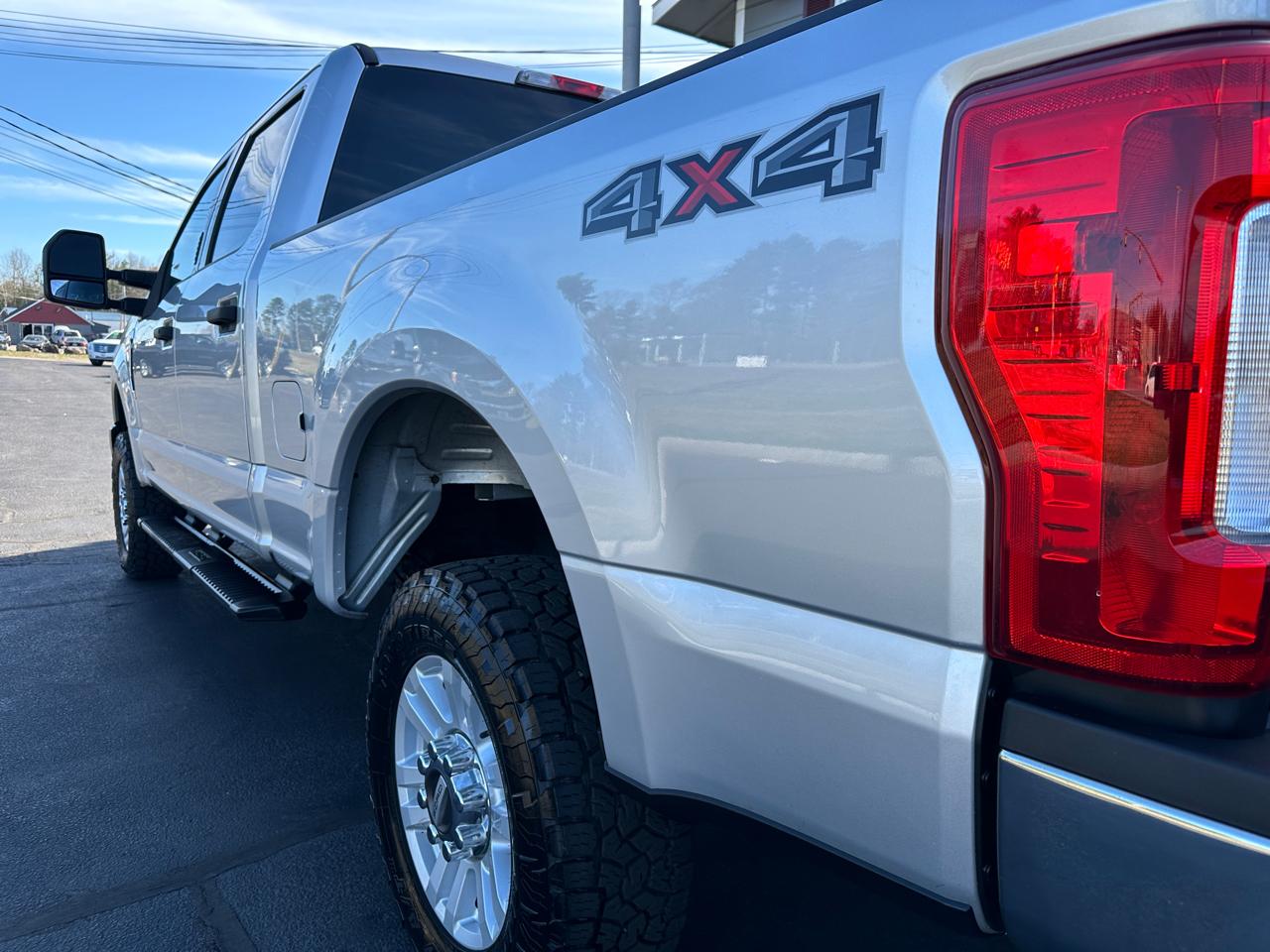 Ford F-250 SD XLT Crew Cab 4WD 2018