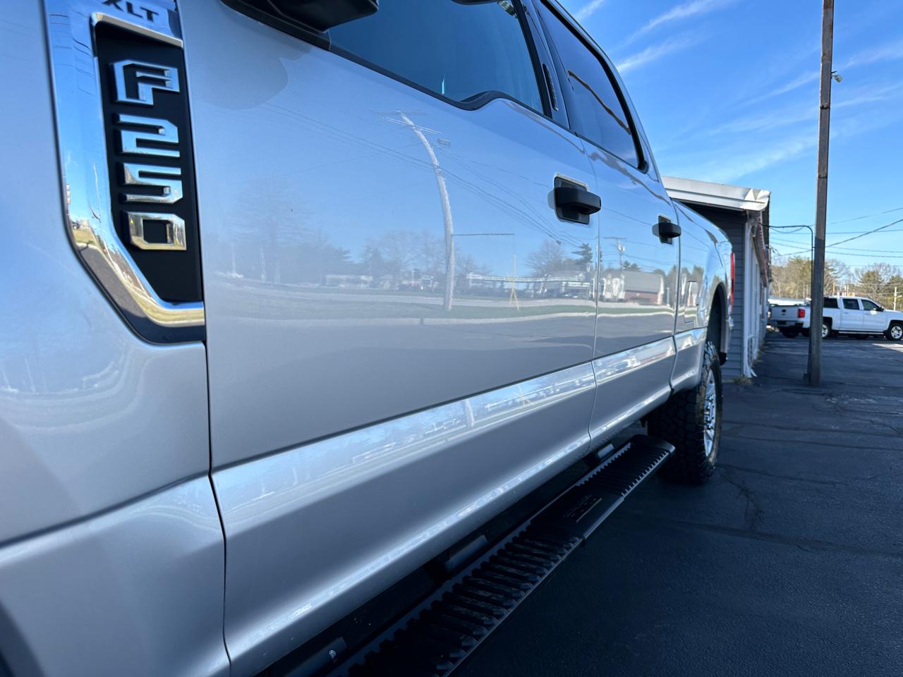 Ford F-250 SD XLT Crew Cab 4WD 2018