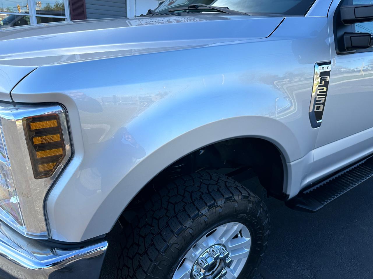 Ford F-250 SD XLT Crew Cab 4WD 2018