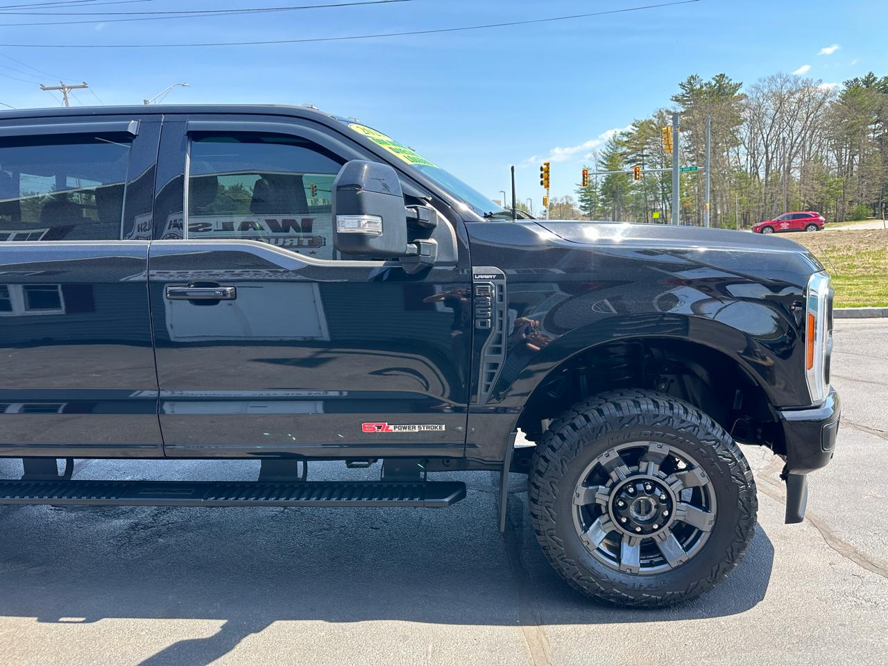 Ford F-350 SD Lariat Crew Cab Long Bed 4WD 2023