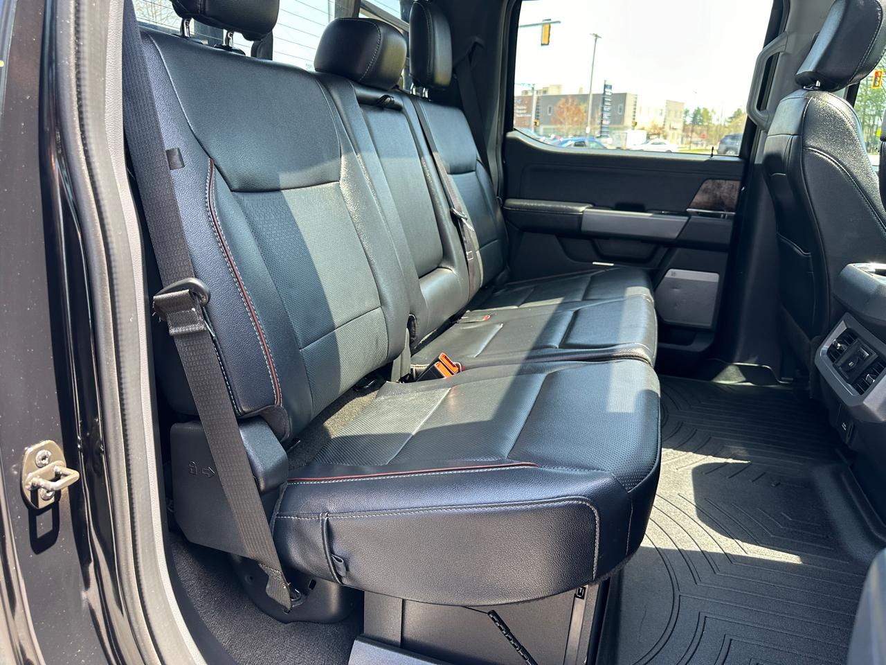 Ford F-350 SD Lariat Crew Cab Long Bed 4WD 2023
