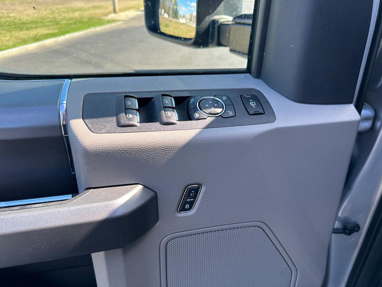 Ford F-250 SD XLT Crew Cab 4WD 2017