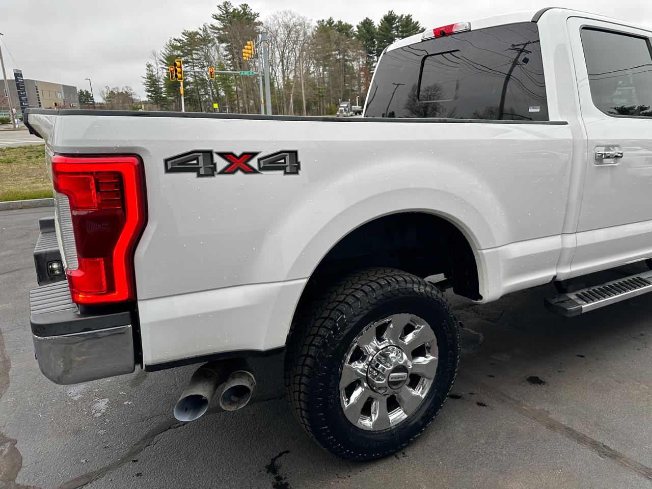 Ford F-350 SD Lariat Crew Cab 4WD 2018