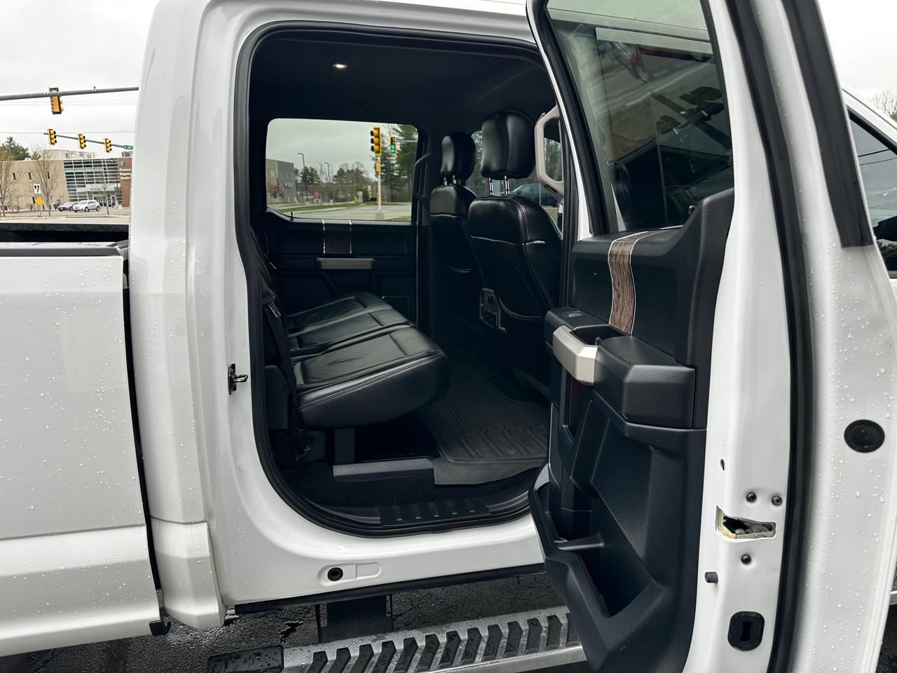 Ford F-350 SD Lariat Crew Cab 4WD 2018