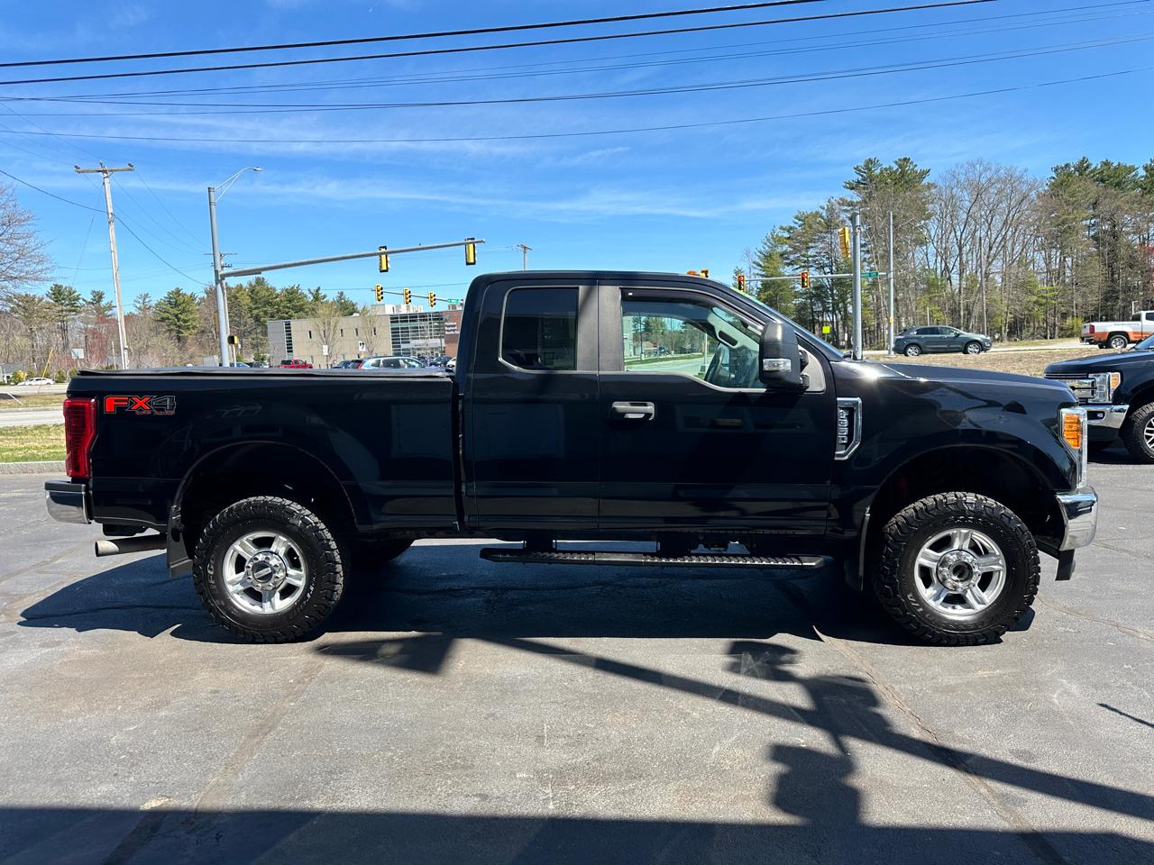 Ford F-350 SD XL SuperCab 4WD 2017