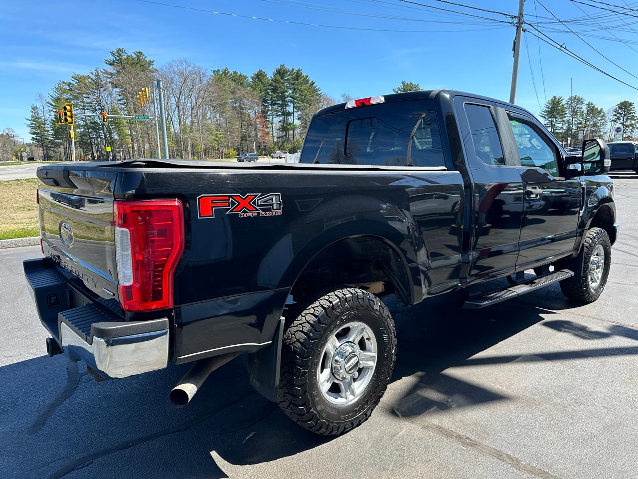 Ford F-350 SD XL SuperCab 4WD 2017