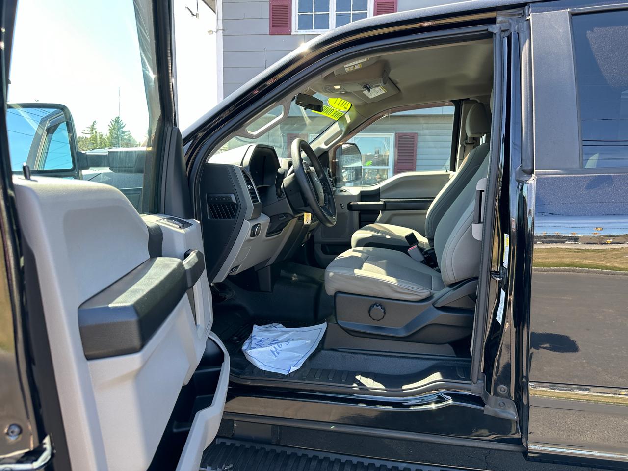 Ford F-350 SD XL SuperCab 4WD 2017