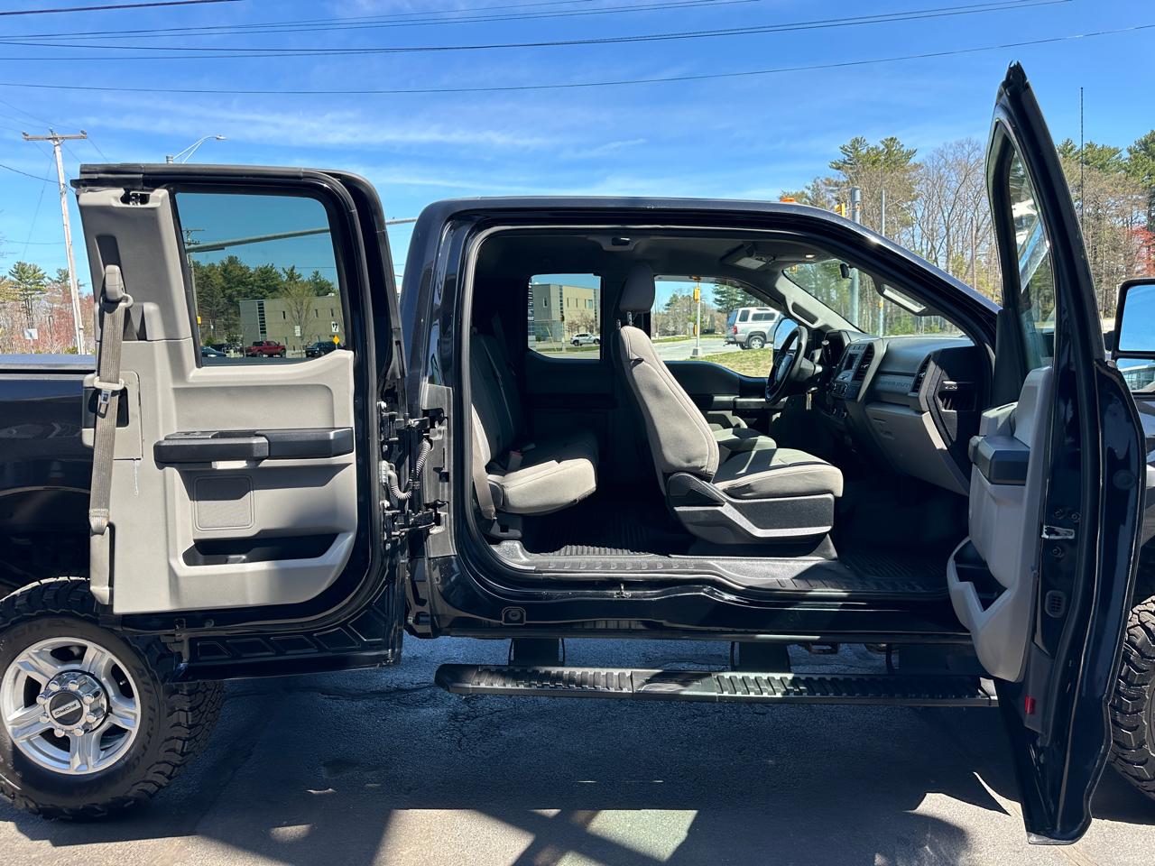 Ford F-350 SD XL SuperCab 4WD 2017